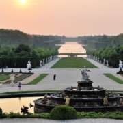 The Gardens of Versailles without boring lectures: a walk with an audio guide from TouringBee